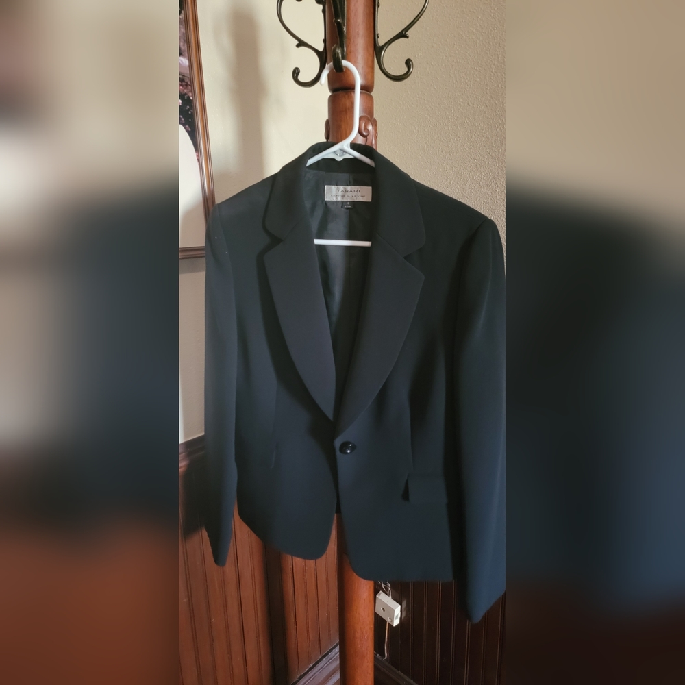 Tahari suit jacket